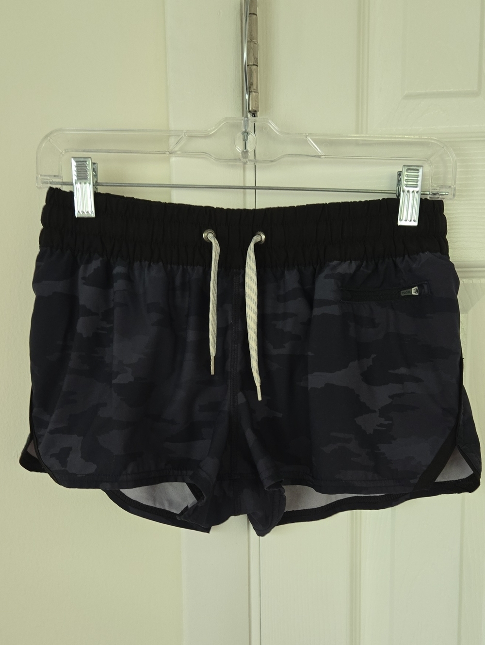 Vuori Clementine Black Camo + Lululemon Run Speed Shorts Small Bundle Running - Picture 2 of 16